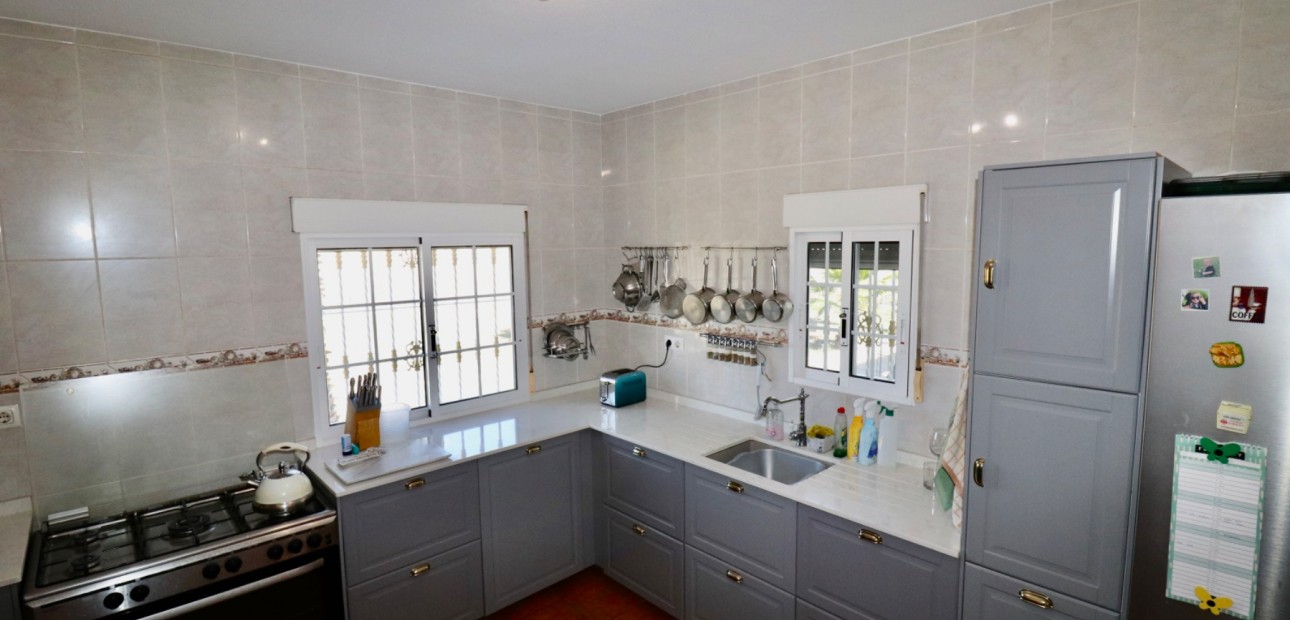 Herverkoop - Country Property -
Catral