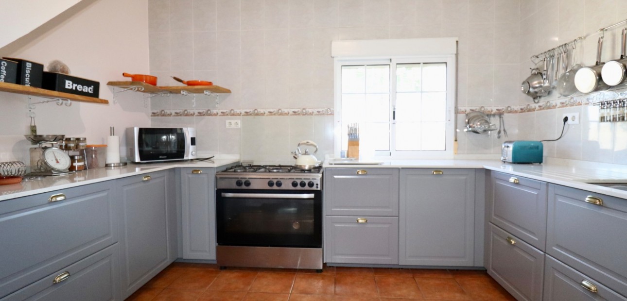 Herverkoop - Country Property -
Catral