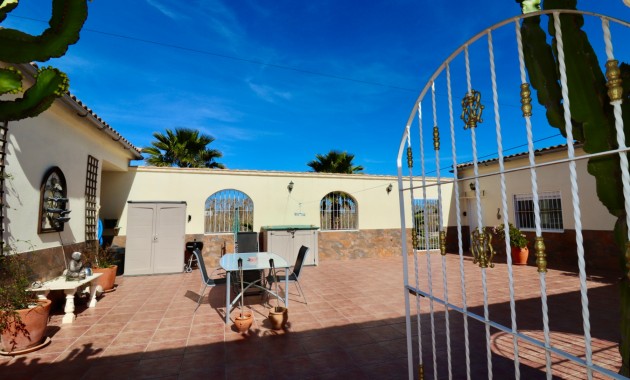 Herverkoop - Country Property -
Catral