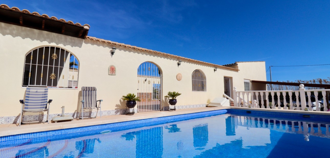 Herverkoop - Country Property -
Catral