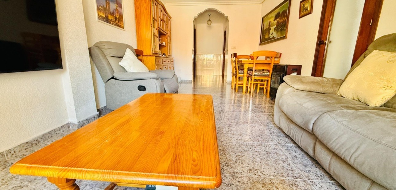 Sale - Apartment / flat -
Torrevieja - Playa del cura