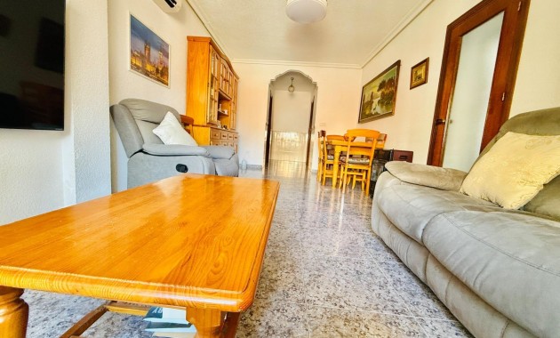 Sale - Apartment / flat -
Torrevieja - Playa del cura