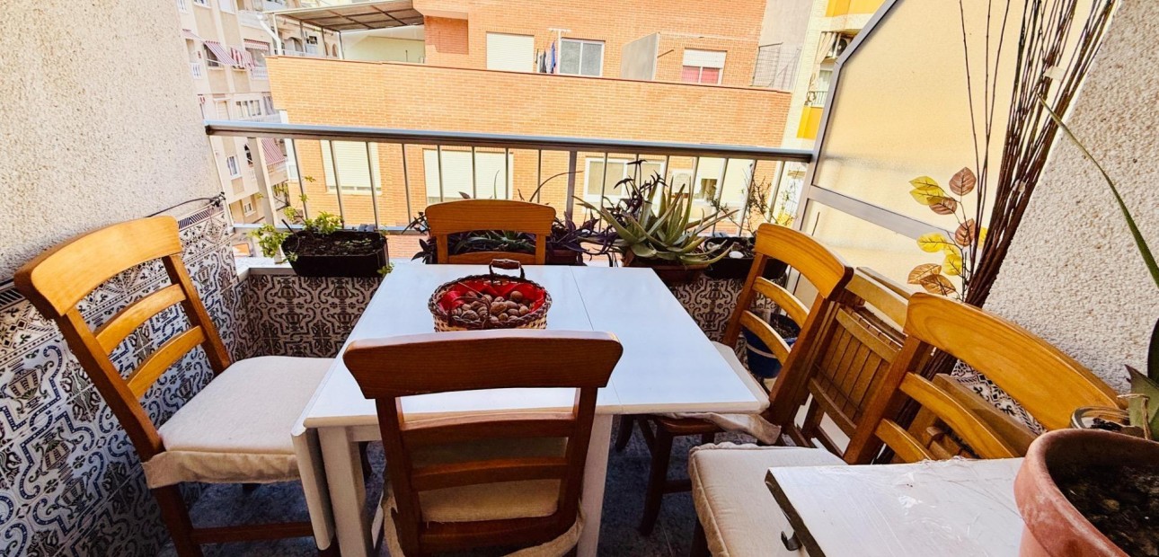 Sale - Apartment / flat -
Torrevieja - Playa del cura