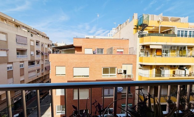 Sale - Apartment / flat -
Torrevieja - Playa del cura