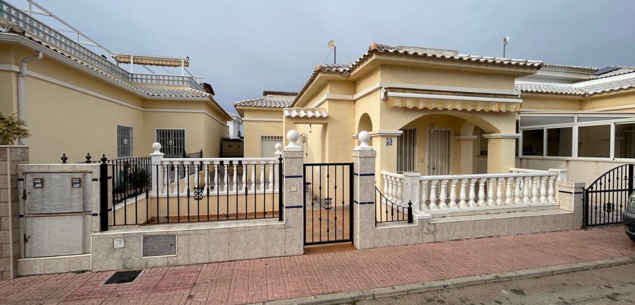 Herverkoop - Bungalow -
Torrevieja - La siesta