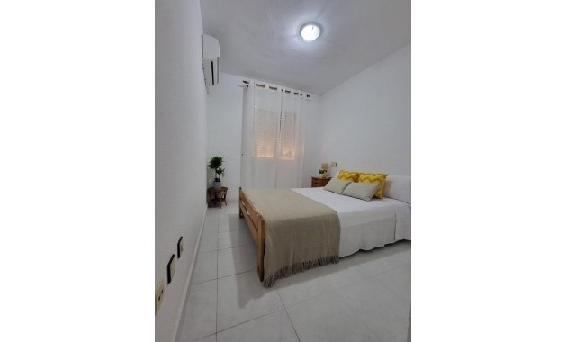 Venta - Bungalow -
Torrevieja - Carrefour