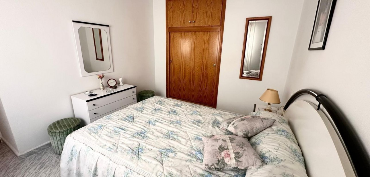 Venta - Apartamento / piso -
Torrevieja - Playa del cura