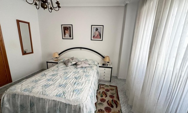 Sale - Apartment / flat -
Torrevieja - Playa del cura