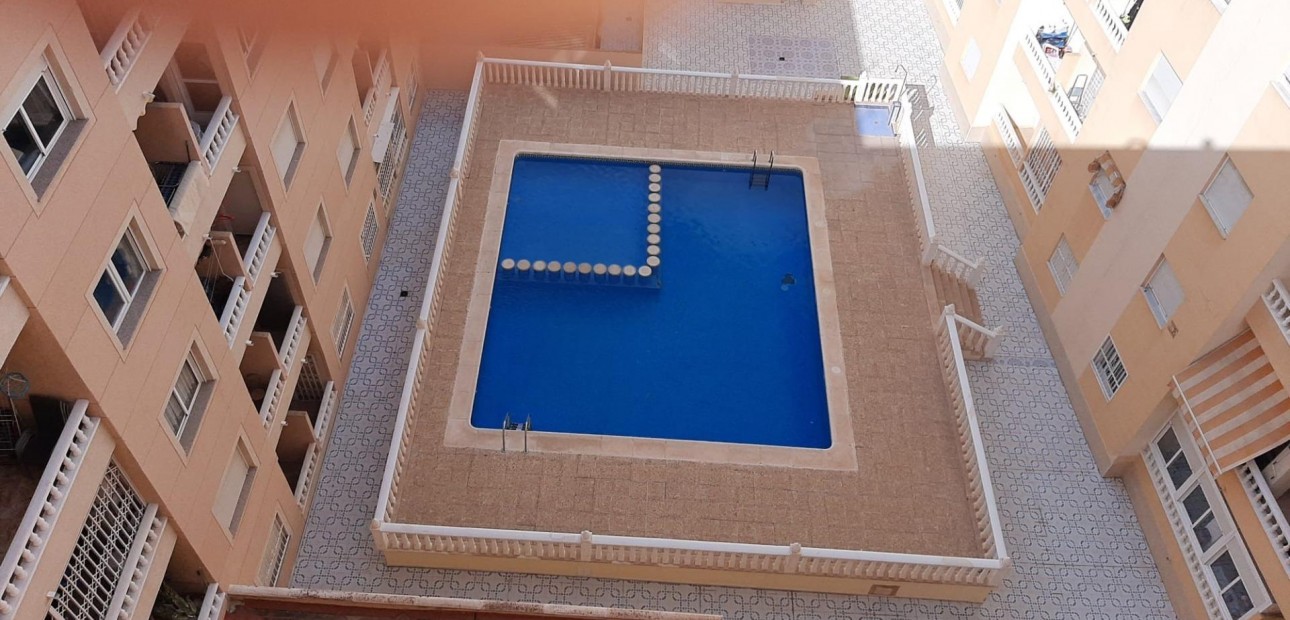 Herverkoop - Appartement / flat -
Torrevieja - Playa de los locos