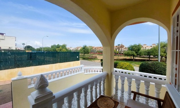 Sale - Bungalow -
Orihuela Costa - La Florida