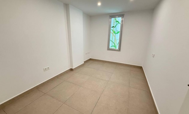 Sale - Apartment / flat -
Guardamar del Segura - Pueblo