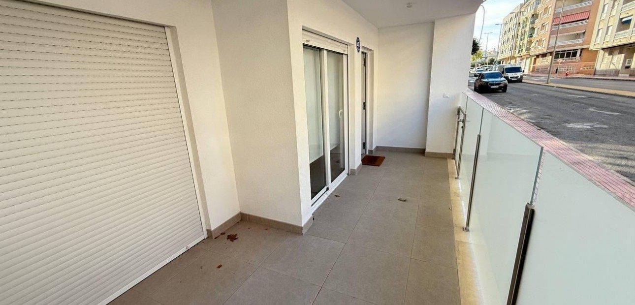 Sale - Apartment / flat -
Guardamar del Segura - Pueblo