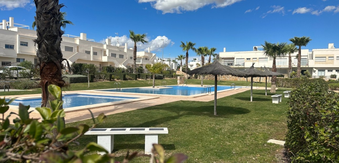 Herverkoop - Appartement / flat -
Orihuela - Entre Naranjos Vistabella