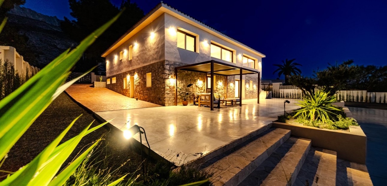 Herverkoop - Villa -
Altea - Altea la Vella