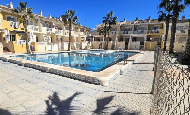 Sale - Bungalow -
Torrevieja - Torreblanca