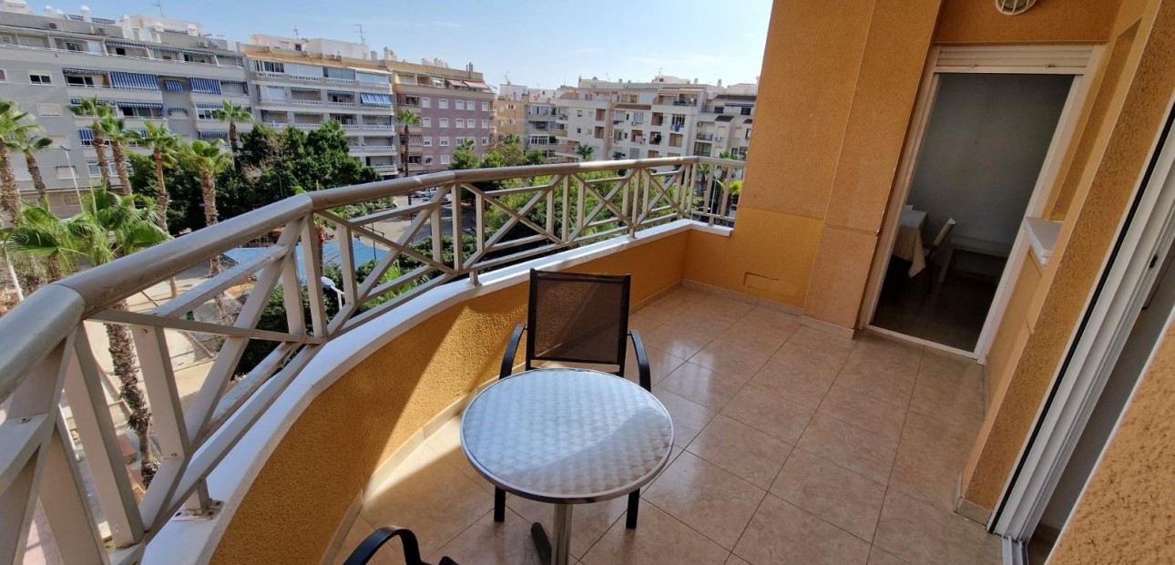 Sale - Apartment / flat -
Torrevieja - Playa del cura