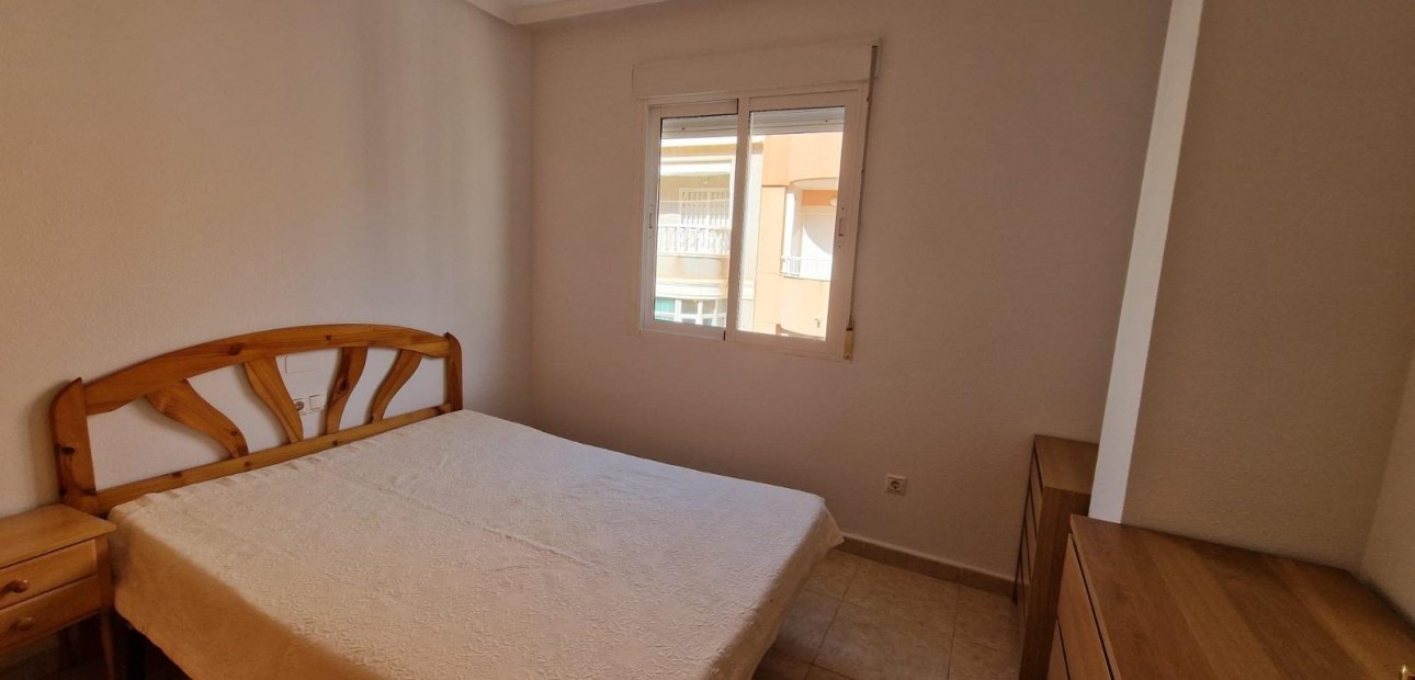 Sale - Apartment / flat -
Torrevieja - Playa del cura