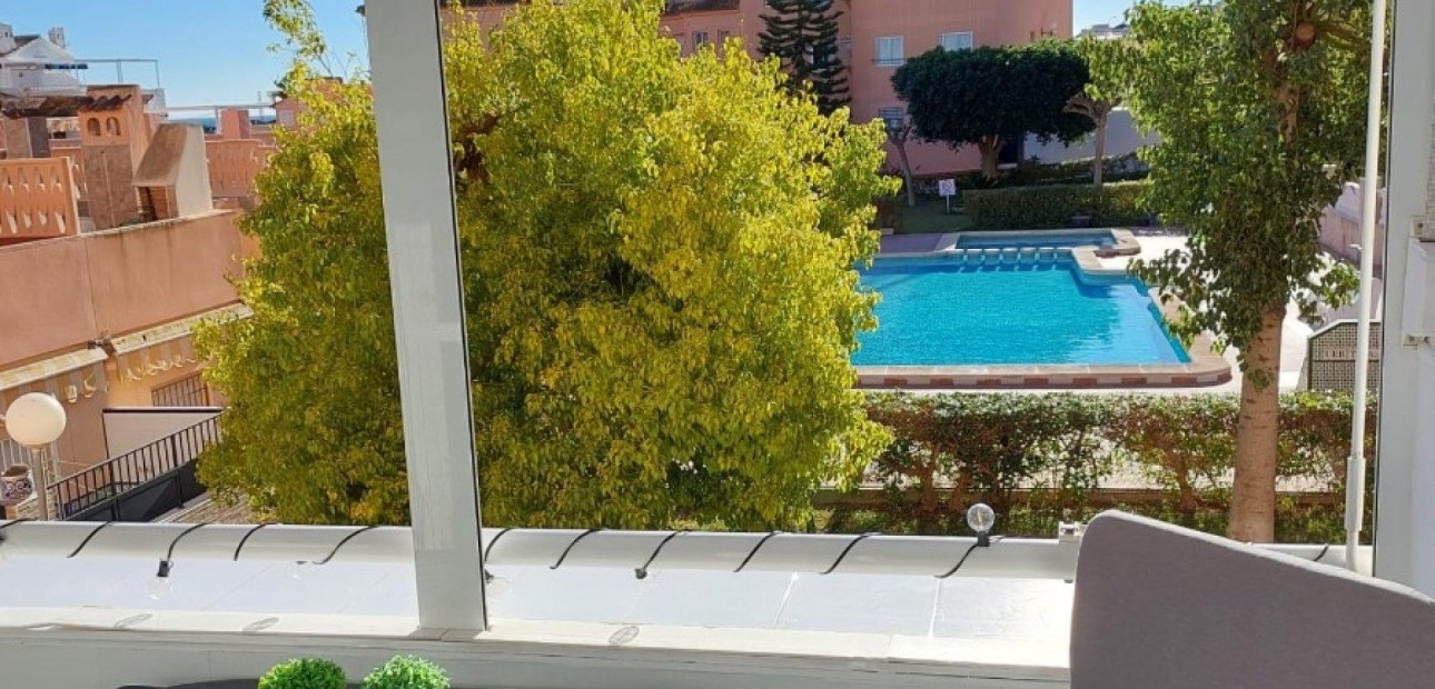 Sale - Apartment / flat -
Torrevieja - Torreblanca