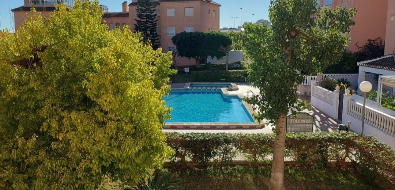 Sale - Apartment / flat -
Torrevieja - Torreblanca