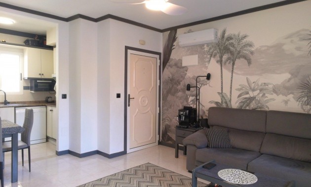 Sale - Apartment / flat -
Torrevieja - Torreblanca