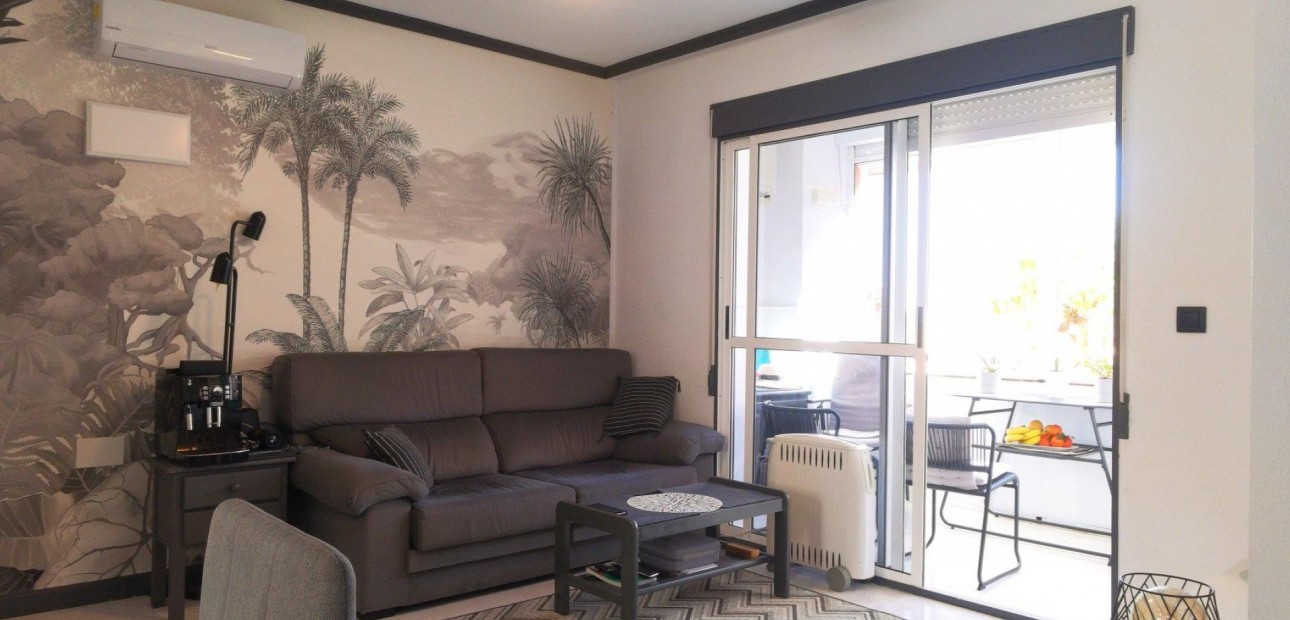 Sale - Apartment / flat -
Torrevieja - Torreblanca