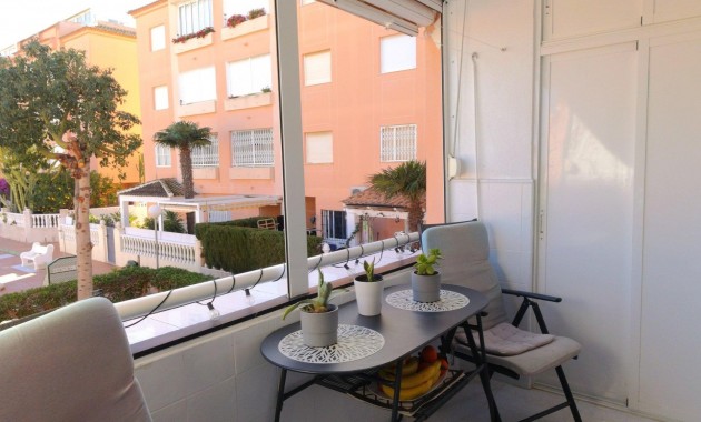 Sale - Apartment / flat -
Torrevieja - Torreblanca