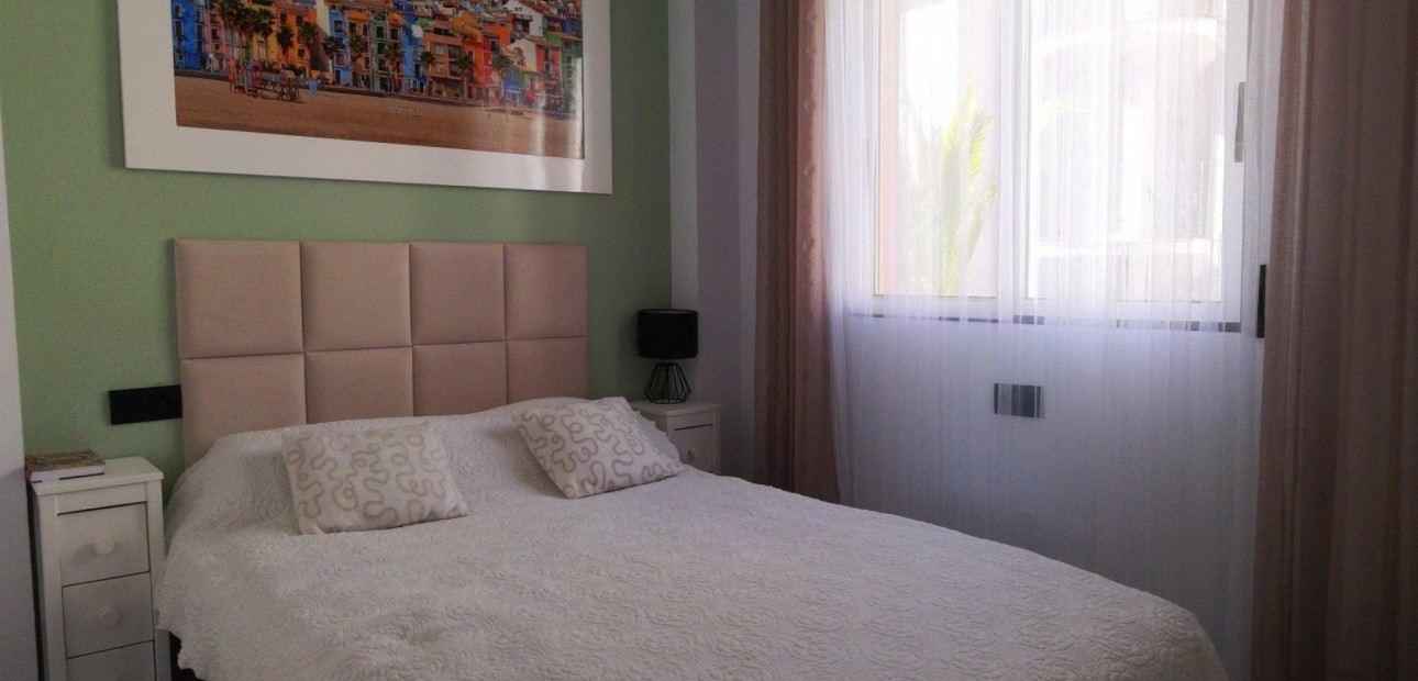 Sale - Apartment / flat -
Torrevieja - Torreblanca