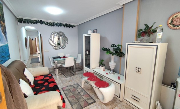 Herverkoop - Appartement / flat -
Torrevieja - torrevieja