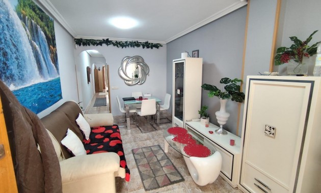 Herverkoop - Appartement / flat -
Torrevieja - torrevieja