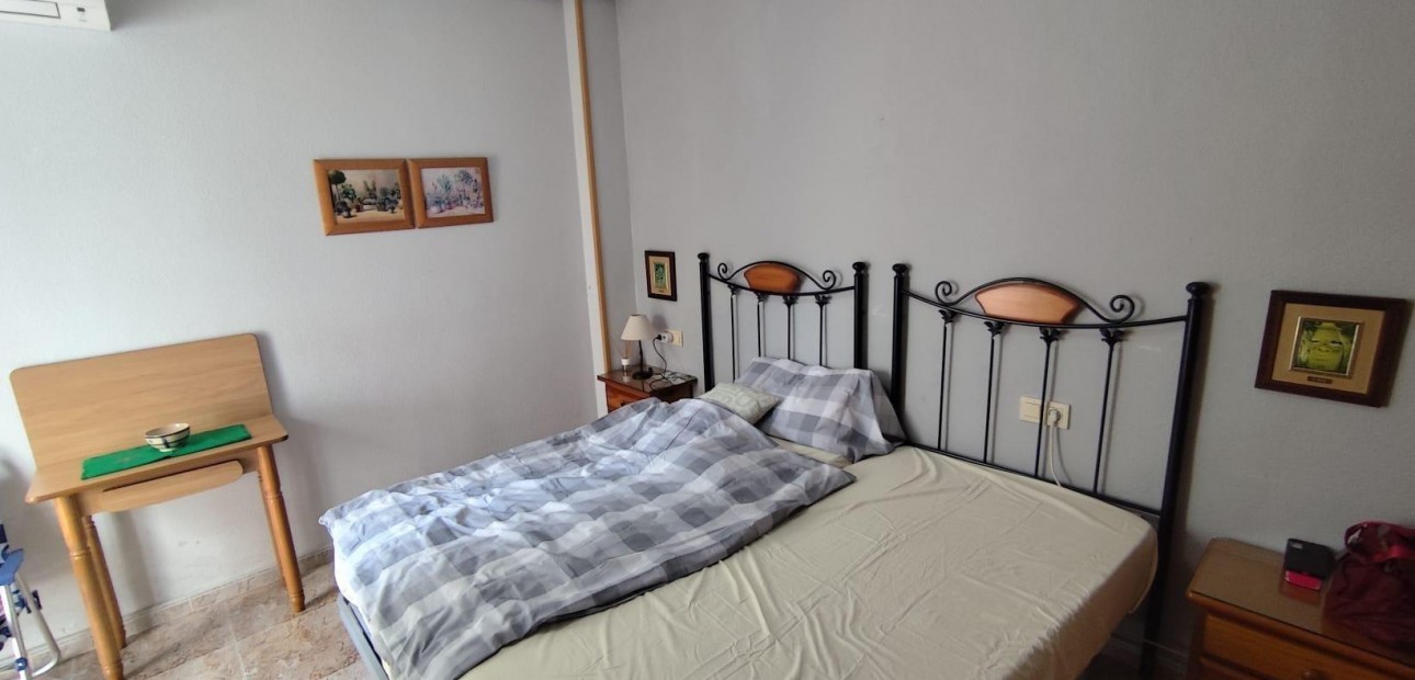 Herverkoop - Appartement / flat -
Torrevieja - torrevieja