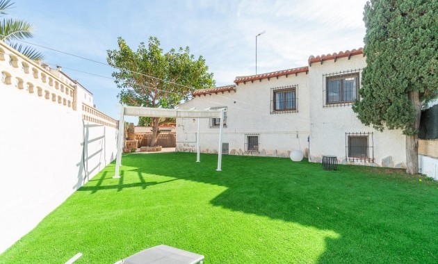 Venta - Villa -
Orihuela Costa - Punta Prima