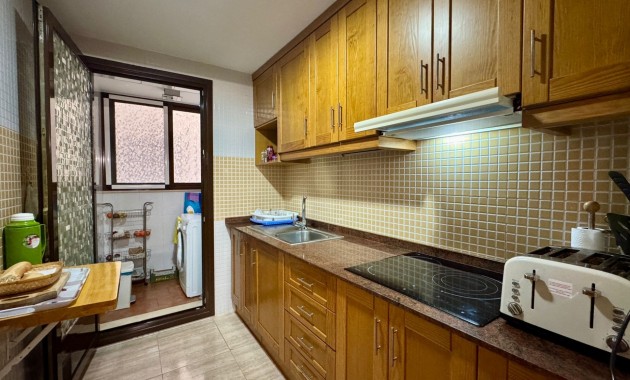 Sale - Apartment / flat -
Torrevieja - Centro