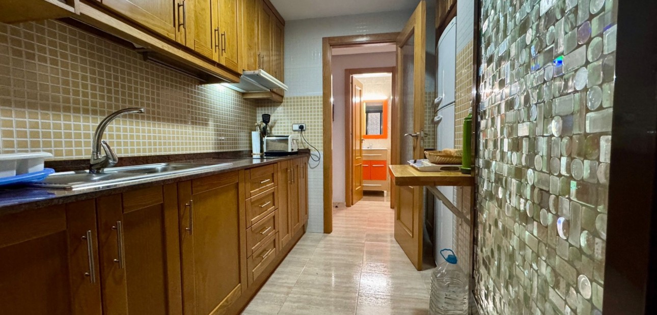 Sale - Apartment / flat -
Torrevieja - Centro