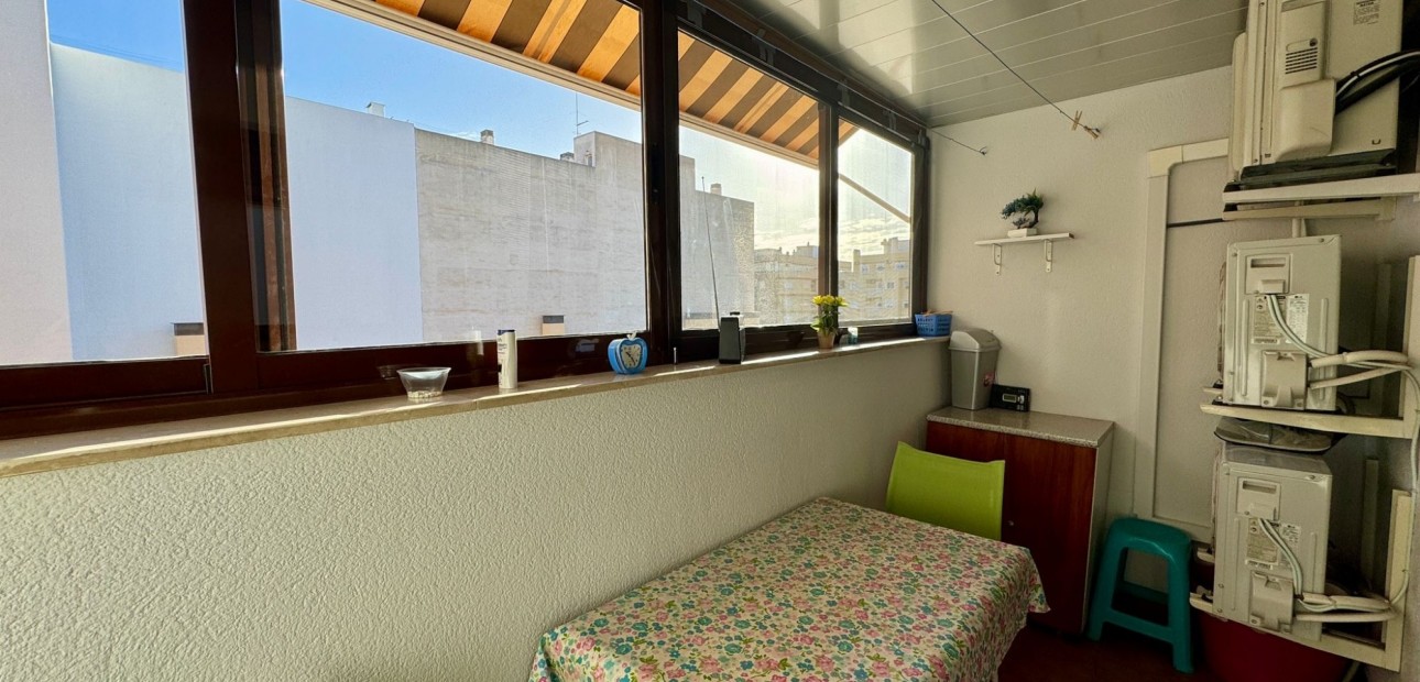 Sale - Apartment / flat -
Torrevieja - Centro