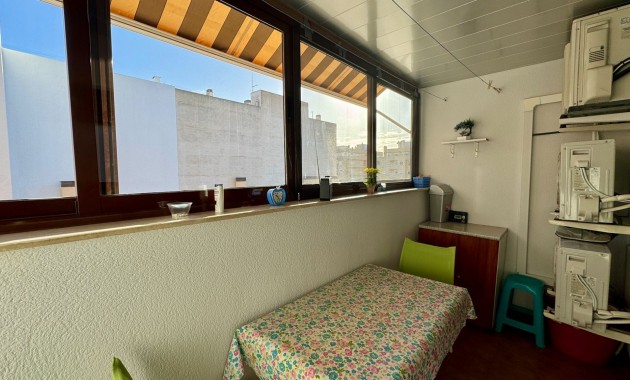 Sale - Apartment / flat -
Torrevieja - Centro