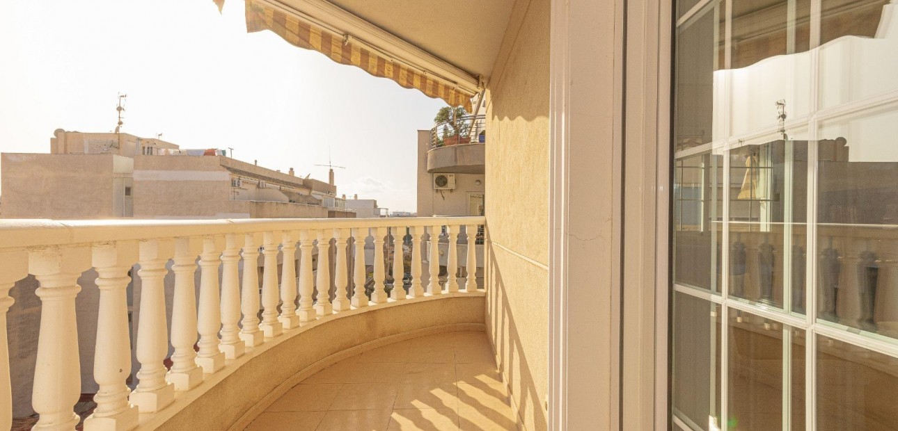 Sale - Apartment / flat -
Torrevieja - torrevieja