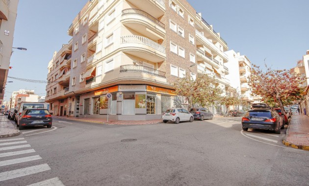Sale - Apartment / flat -
Torrevieja - torrevieja