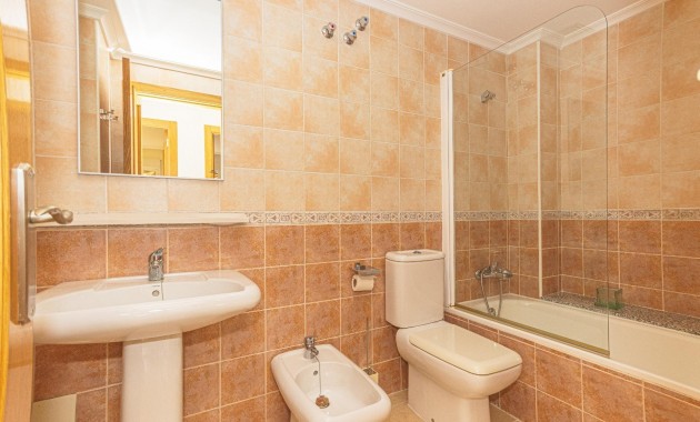 Sale - Apartment / flat -
Torrevieja - torrevieja