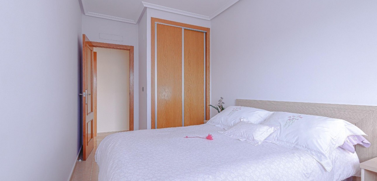 Sale - Apartment / flat -
Torrevieja - torrevieja