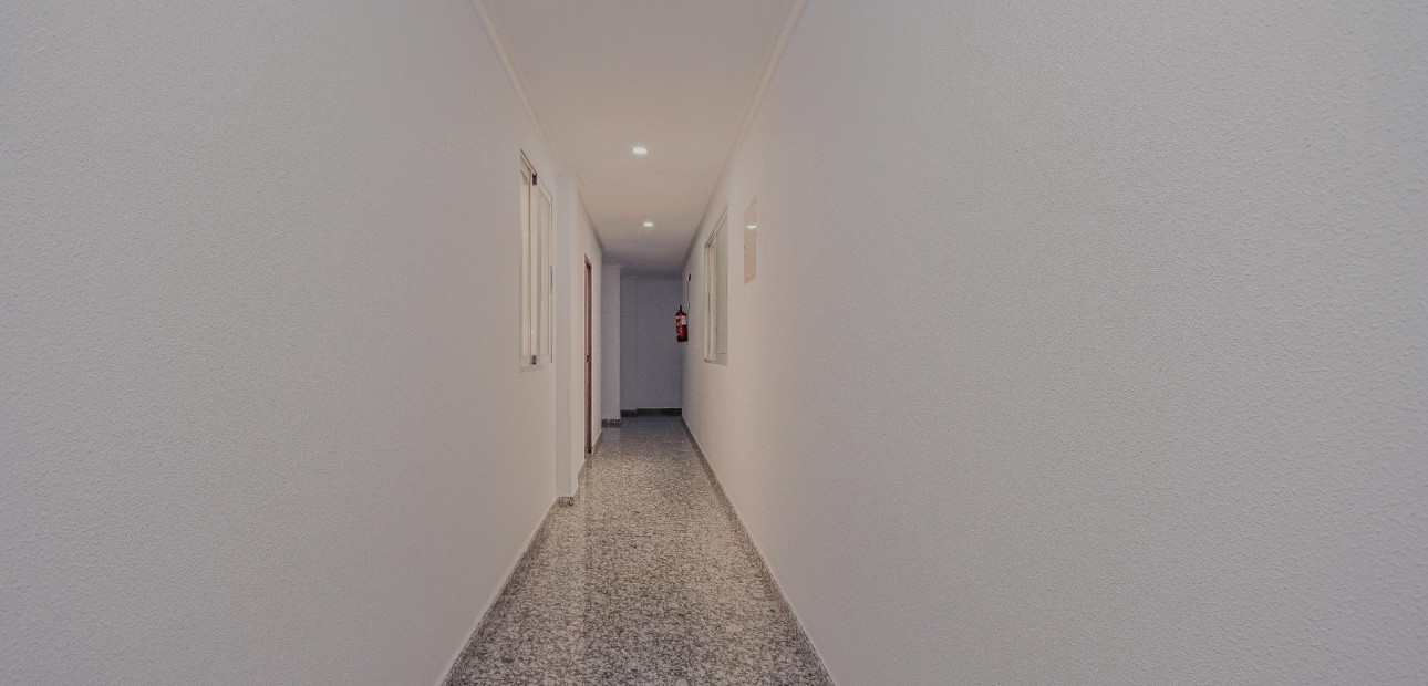 Sale - Apartment / flat -
Torrevieja - torrevieja