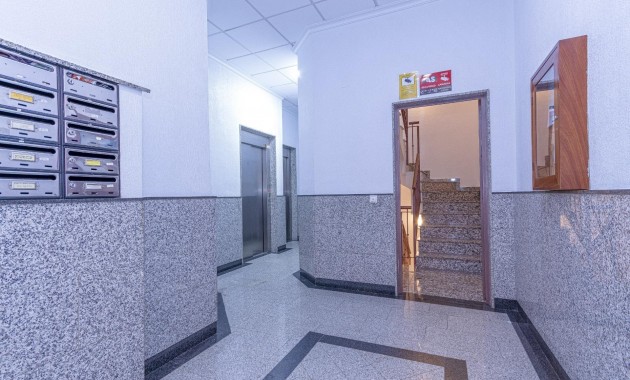 Sale - Apartment / flat -
Torrevieja - torrevieja