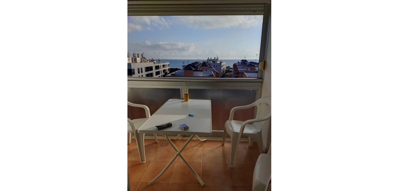 Sale - Apartment / flat -
Torrevieja - La Mata pueblo