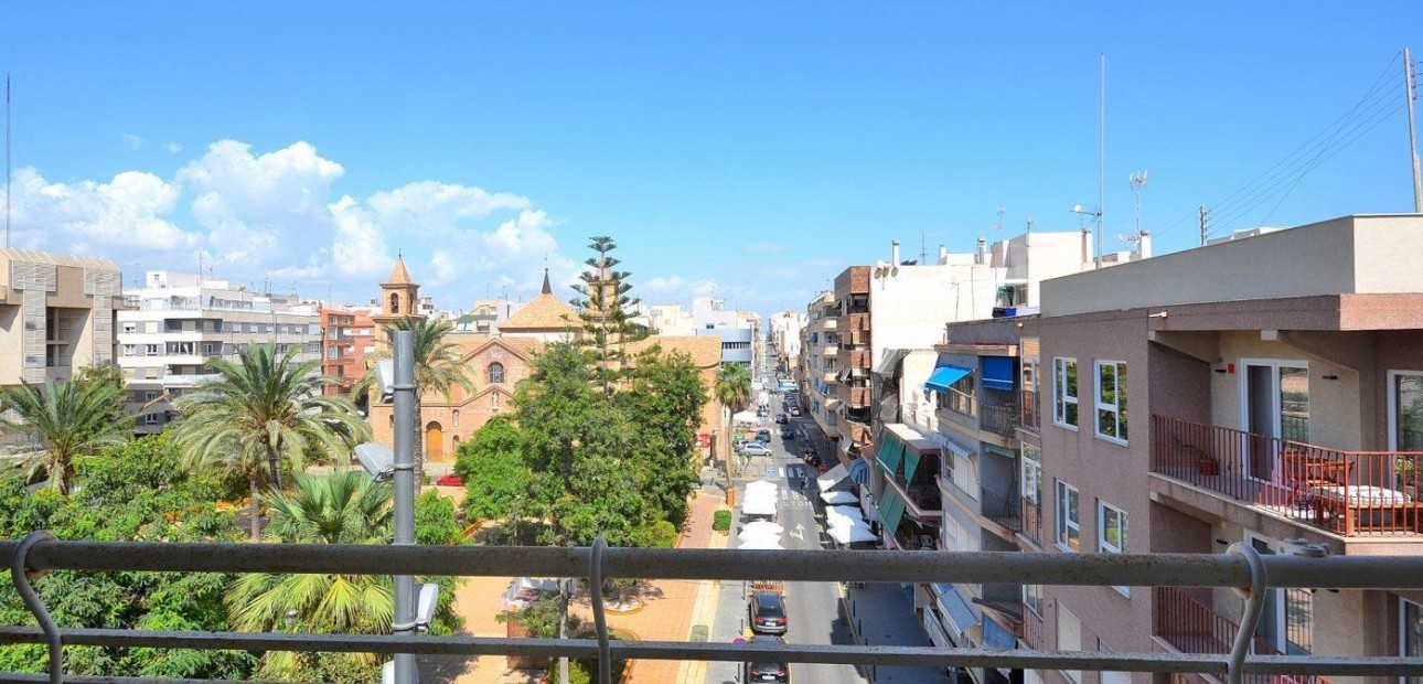 Herverkoop - Appartement / flat -
Torrevieja - torrevieja