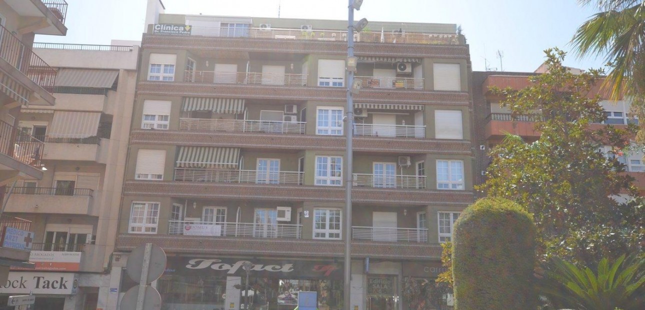 Herverkoop - Appartement / flat -
Torrevieja - torrevieja