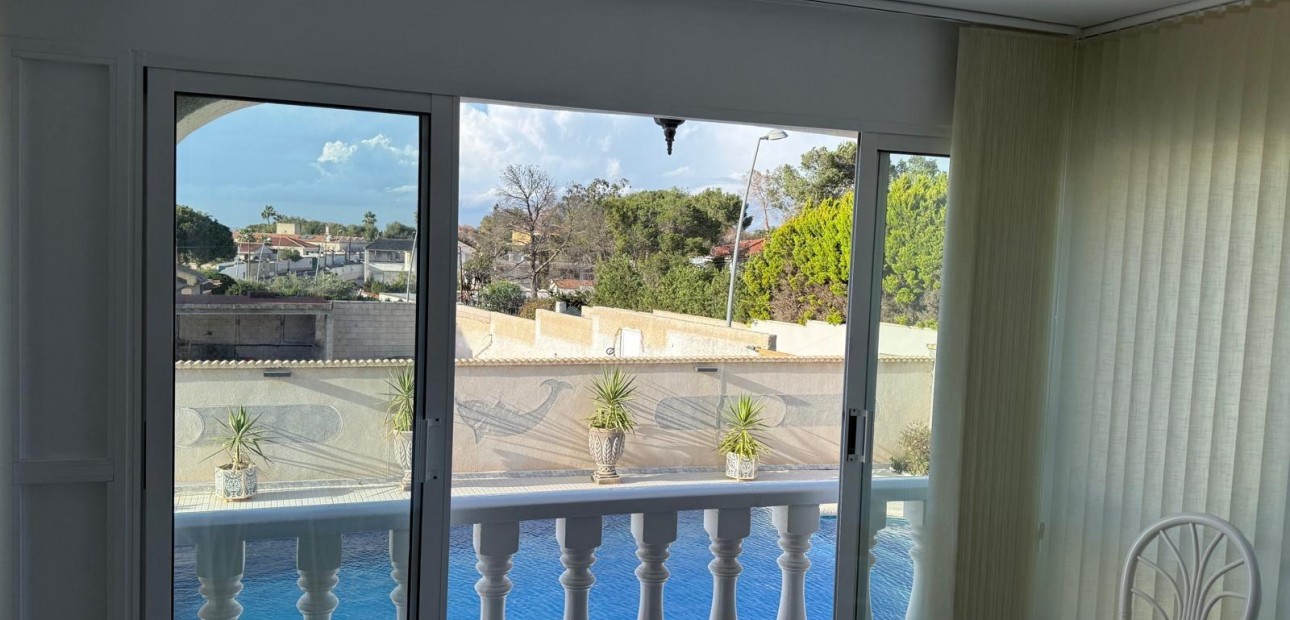 Venta - Villa -
Torrevieja - Los Balcones - Los Altos del Edén