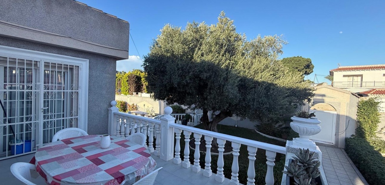 Venta - Villa -
Torrevieja - Los Balcones - Los Altos del Edén