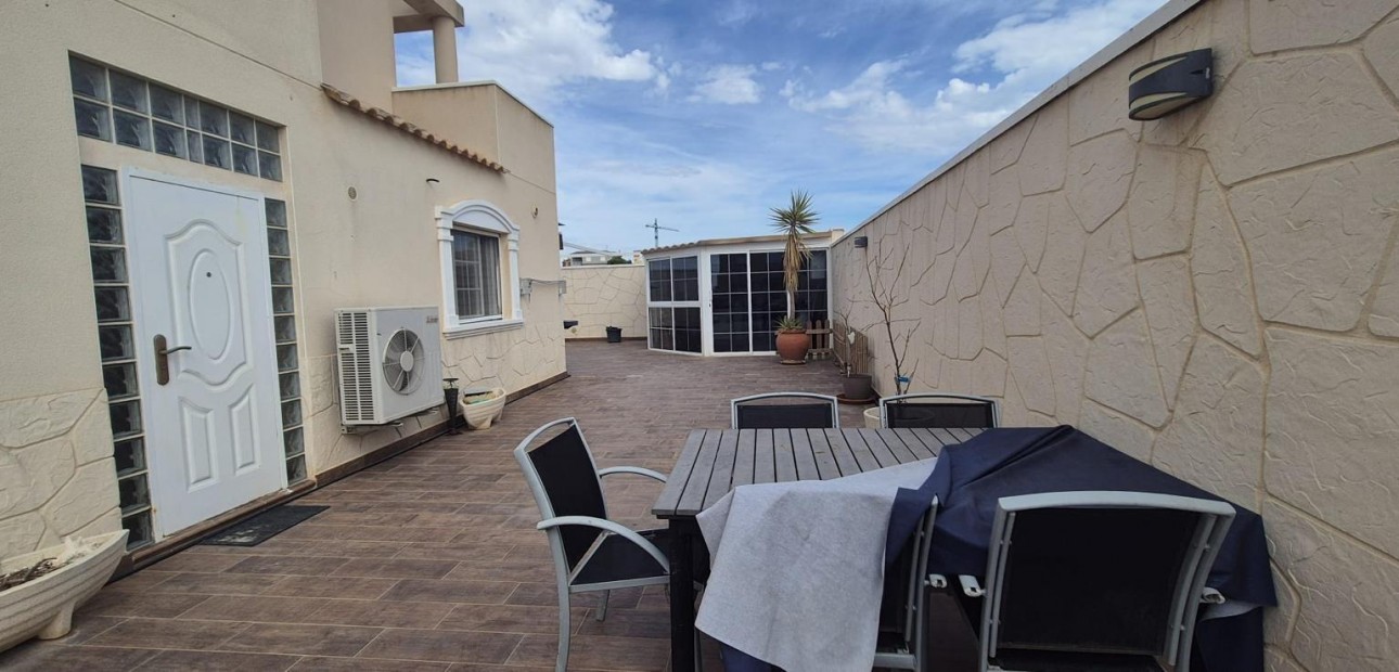 Sale - Terraced house -
Torrevieja - Torreblanca