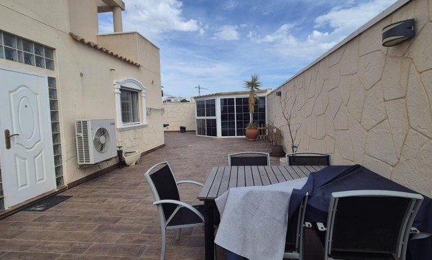 Herverkoop - Terraced house -
Torrevieja - Torreblanca