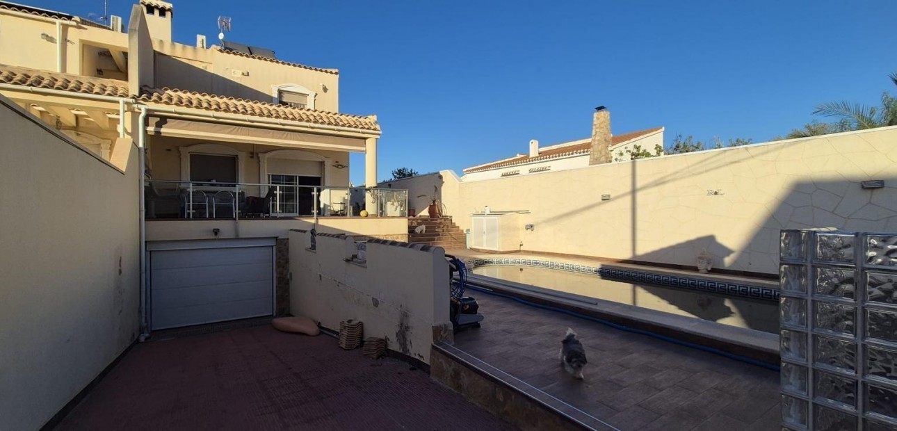 Herverkoop - Terraced house -
Torrevieja - Torreblanca