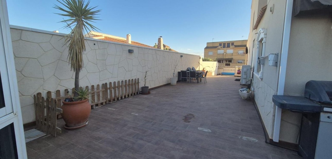 Herverkoop - Terraced house -
Torrevieja - Torreblanca